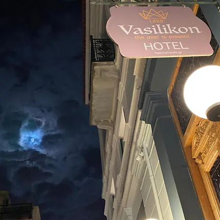 Otel Vasilikon 1888 The Past Is Present Historical Preservation Monument Kalamata